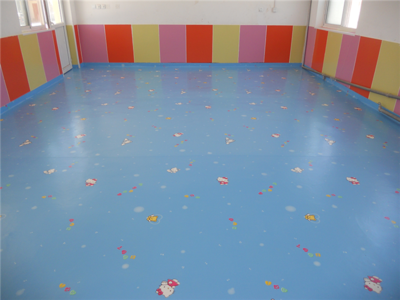 守护童真乐园 湖南幼儿园PVC地板与塑胶地板的全面解析